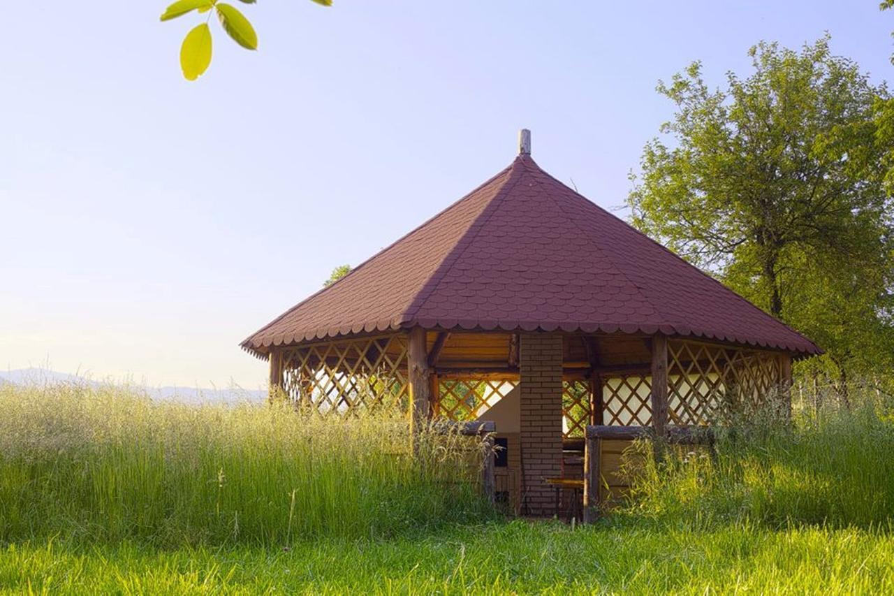 Vlachovo Motel Pod Stromisom מראה חיצוני תמונה