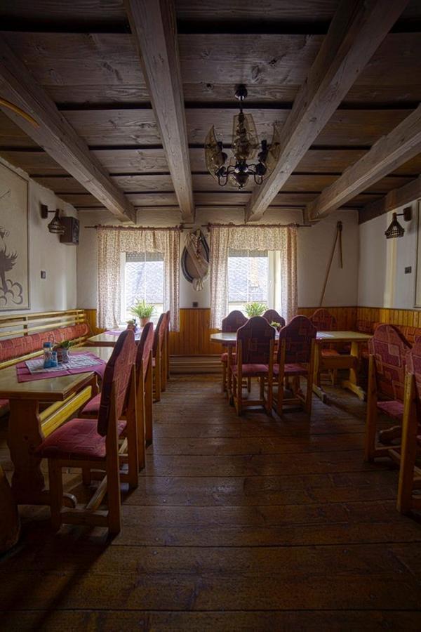 Vlachovo Motel Pod Stromisom מראה חיצוני תמונה