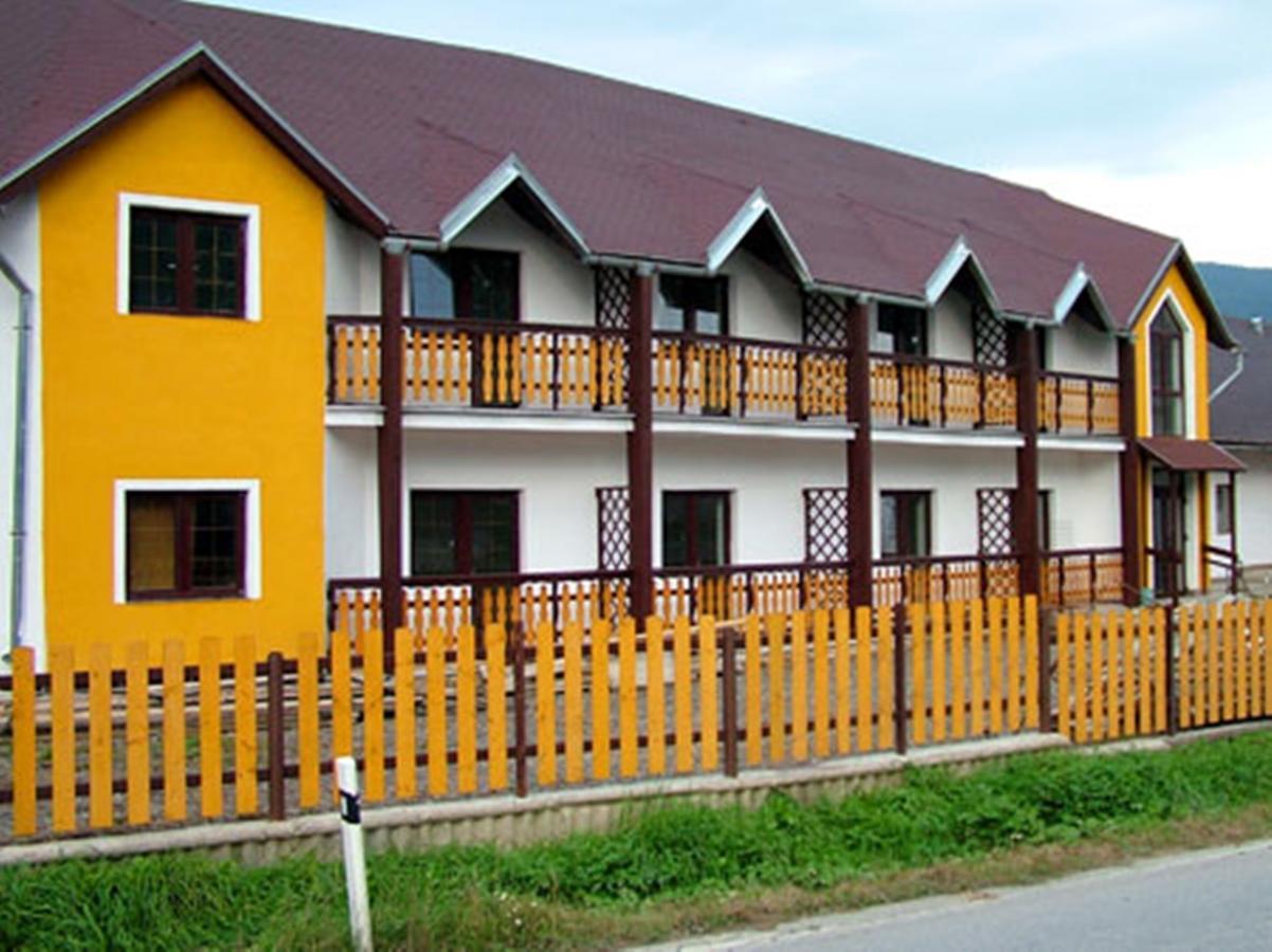 Vlachovo Motel Pod Stromisom מראה חיצוני תמונה