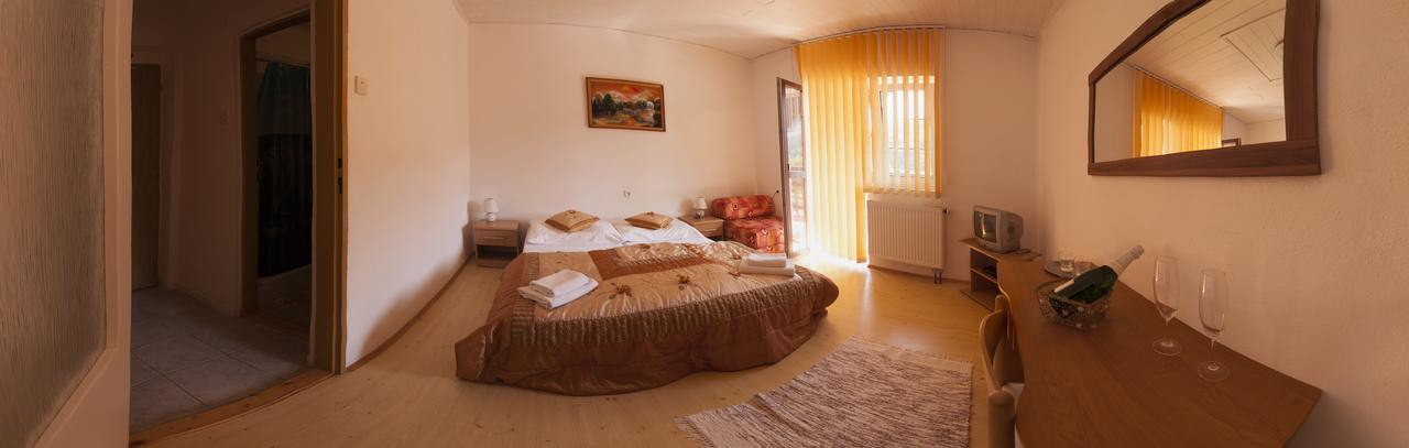 Vlachovo Motel Pod Stromisom מראה חיצוני תמונה